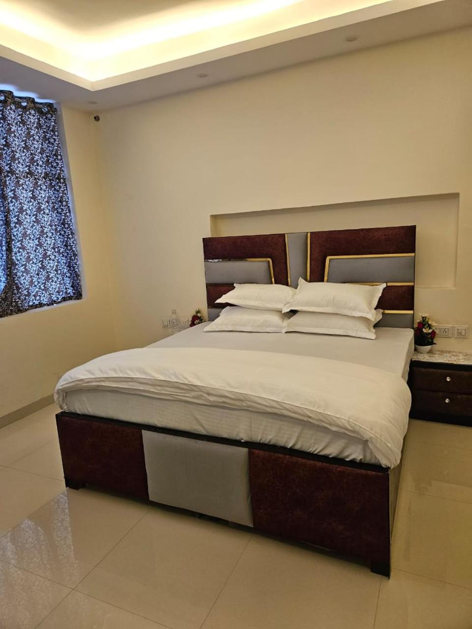 Ashirwaad 249 Bed and Breakfast Greater Noida Eksteriør billede