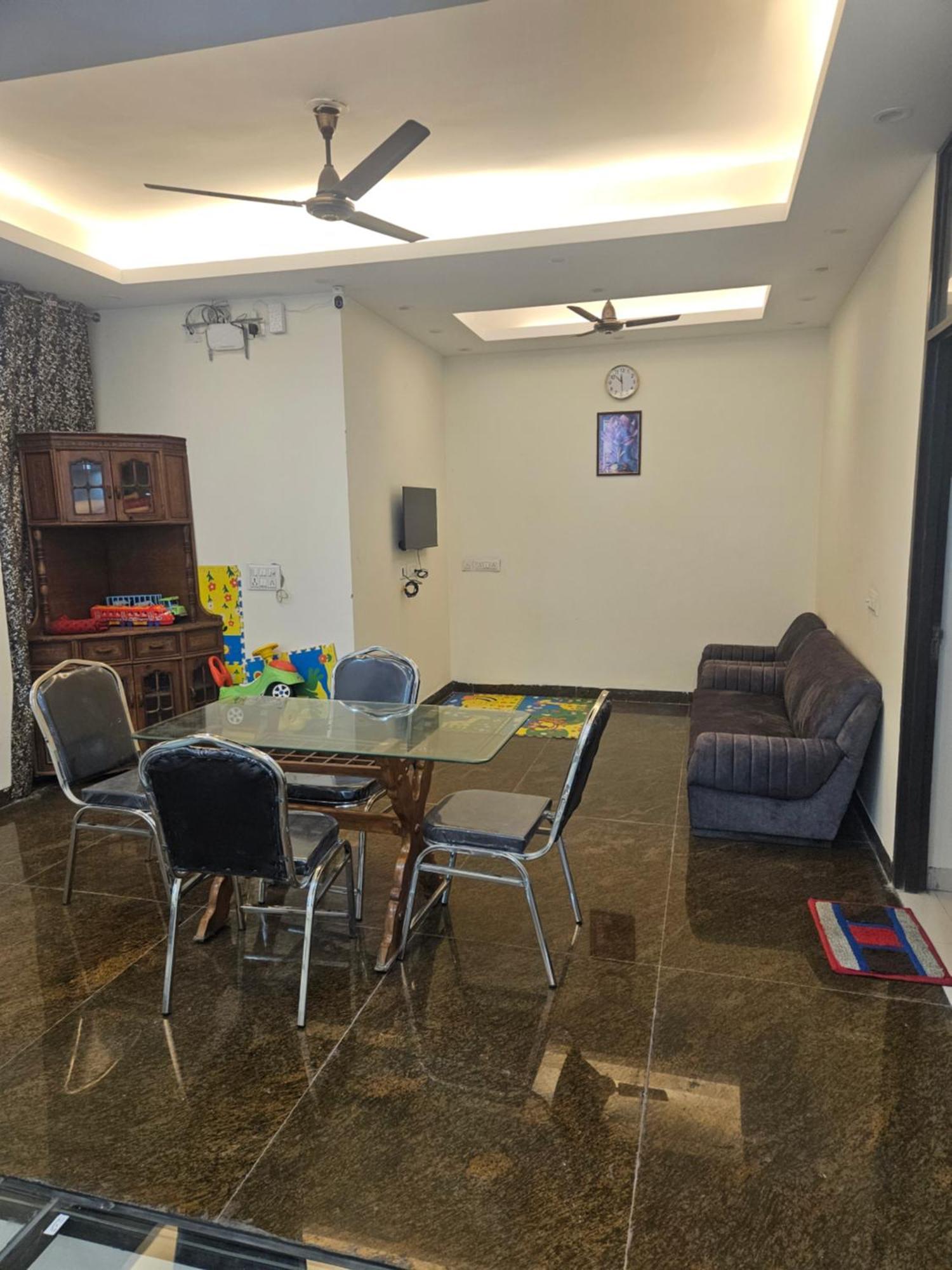 Ashirwaad 249 Bed and Breakfast Greater Noida Eksteriør billede